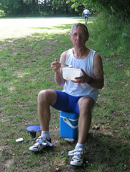 2011-07-03 48 Pause casse croute.jpg